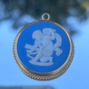Blue cameo pendant